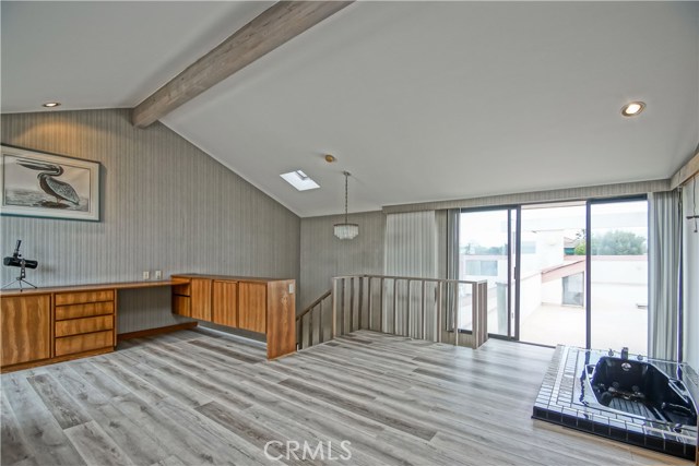 511 Marine Avenue, Manhattan Beach, California 90266, 3 Bedrooms Bedrooms, ,2 BathroomsBathrooms,Residential,Sold,Marine,SB19078478