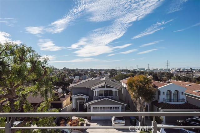 3520 Walnut Avenue, Manhattan Beach, California 90266, 3 Bedrooms Bedrooms, ,2 BathroomsBathrooms,Residential,Sold,Walnut,SB21036889