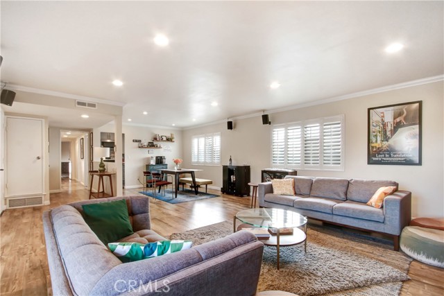 2 Bed Home for Sale in Van Nuys, California