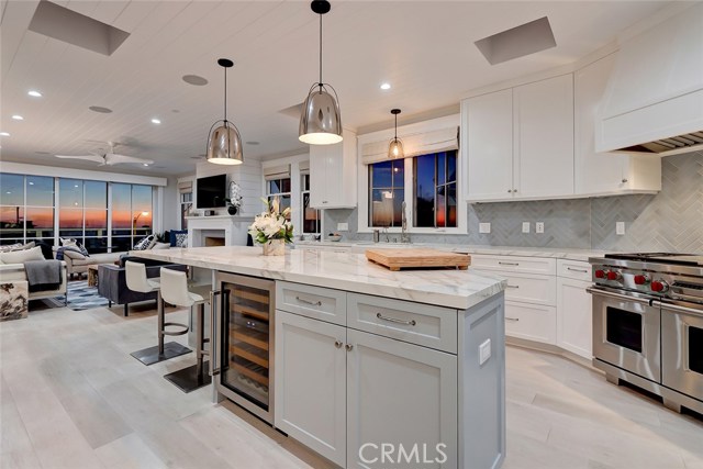 304 3rd Street, Manhattan Beach, California 90266, 4 Bedrooms Bedrooms, ,3 BathroomsBathrooms,Residential,Sold,3rd,SB19234721