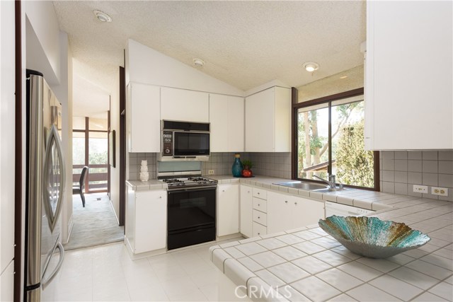 2917 Palos Verdes Drive, Palos Verdes Estates, California 90274, 4 Bedrooms Bedrooms, ,1 BathroomBathrooms,Residential,Sold,Palos Verdes,SB18027139
