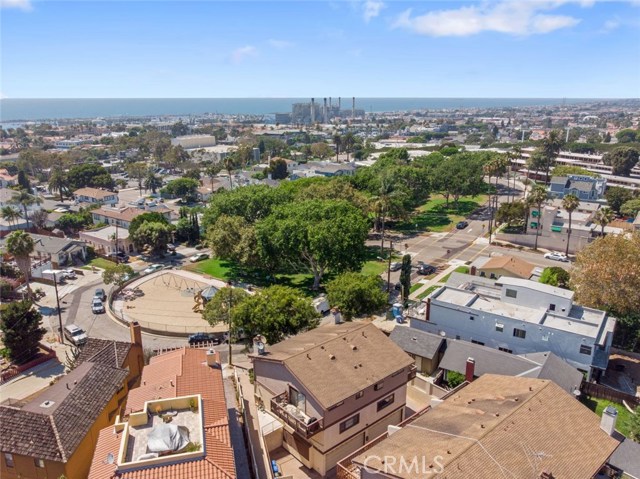 706 Vincent, Redondo Beach, California 90277, 2 Bedrooms Bedrooms, ,3 BathroomsBathrooms,Residential,Sold,Vincent,SB18193066