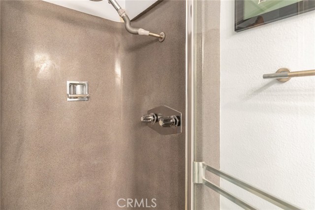 631 Prospect Avenue, Redondo Beach, California 90277, 2 Bedrooms Bedrooms, ,2 BathroomsBathrooms,Residential,Sold,Prospect,SB20199042