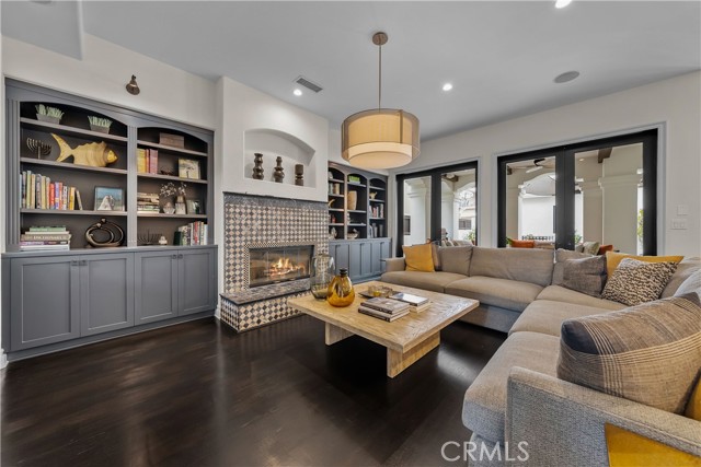 583 35th Street, Manhattan Beach, California 90266, 4 Bedrooms Bedrooms, ,1 BathroomBathrooms,Residential,Sold,35th,SB21141914