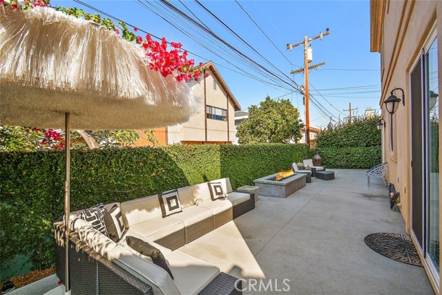 2213 Gates Avenue, Redondo Beach, California 90278, 4 Bedrooms Bedrooms, ,2 BathroomsBathrooms,Residential,Sold,Gates,SB19244221