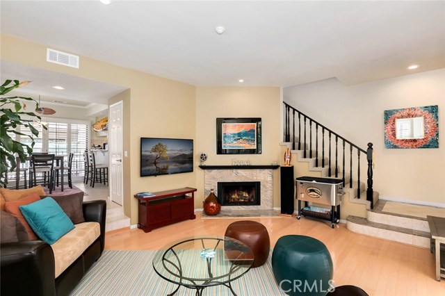 408 Avenue G, Redondo Beach, California 90277, 3 Bedrooms Bedrooms, ,1 BathroomBathrooms,Residential,Sold,Avenue G,SB17187838