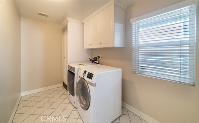 2521 Gates Avenue, Redondo Beach, California 90278, 5 Bedrooms Bedrooms, ,2 BathroomsBathrooms,Residential,Sold,Gates,SB20108689