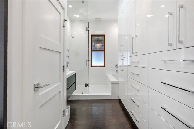 716 Manhattan Avenue, Manhattan Beach, California 90266, 3 Bedrooms Bedrooms, ,3 BathroomsBathrooms,Residential,Sold,Manhattan,SB20229192