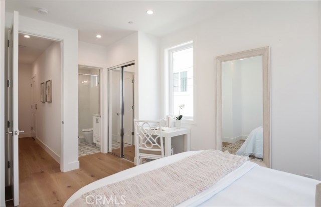 409 30th Street, Manhattan Beach, California 90266, 4 Bedrooms Bedrooms, ,2 BathroomsBathrooms,Residential,Sold,30th,SB20162447