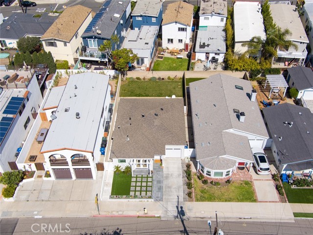 1015 2nd Street, Hermosa Beach, California 90254, 3 Bedrooms Bedrooms, ,2 BathroomsBathrooms,Residential,Sold,2nd,SB21062266