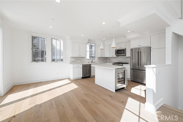 2112 Carnegie Lane, Redondo Beach, California 90278, 5 Bedrooms Bedrooms, ,5 BathroomsBathrooms,Residential,Sold,Carnegie,SB21029715