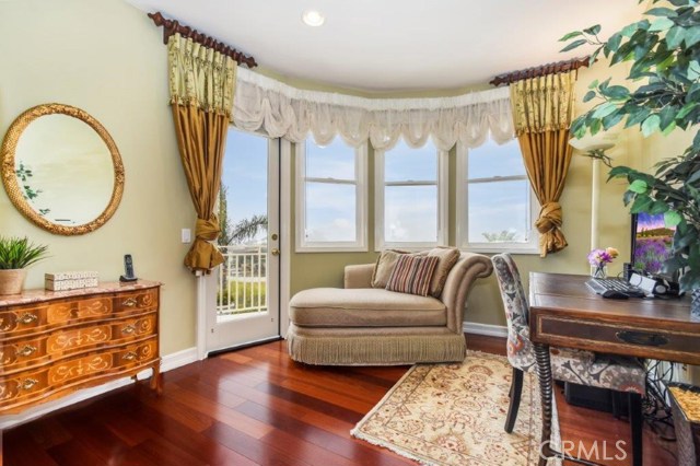 Master Bedroom Sitting Area