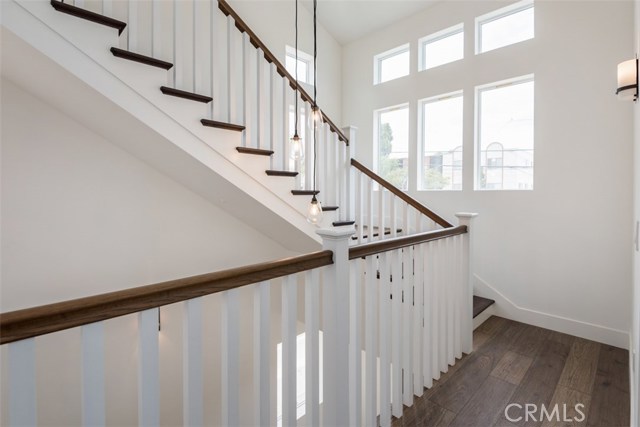 223 Lucia, Redondo Beach, California 90277, 4 Bedrooms Bedrooms, ,3 BathroomsBathrooms,Residential,Sold,Lucia,SB18143397