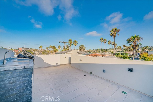 111 Vista Del Mar, Redondo Beach, California 90277, 4 Bedrooms Bedrooms, ,2 BathroomsBathrooms,Residential,Sold,Vista Del Mar,SB19224448