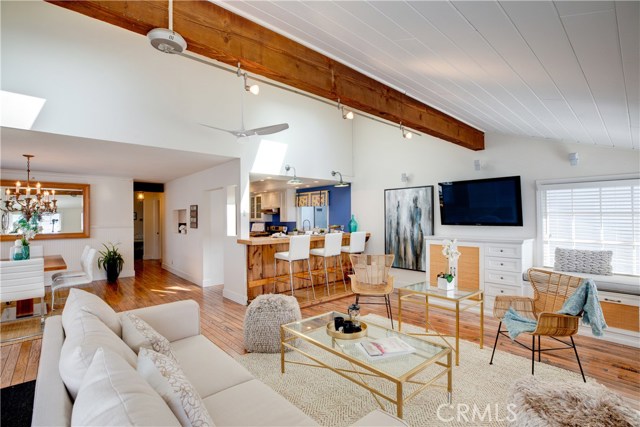 225 15th Street, Manhattan Beach, California 90266, 4 Bedrooms Bedrooms, ,1 BathroomBathrooms,Residential,Sold,15th,SB20180617