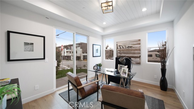 2010 Aviation Way, Redondo Beach, California 90278, 5 Bedrooms Bedrooms, ,5 BathroomsBathrooms,Residential,Sold,Aviation,PV21055057