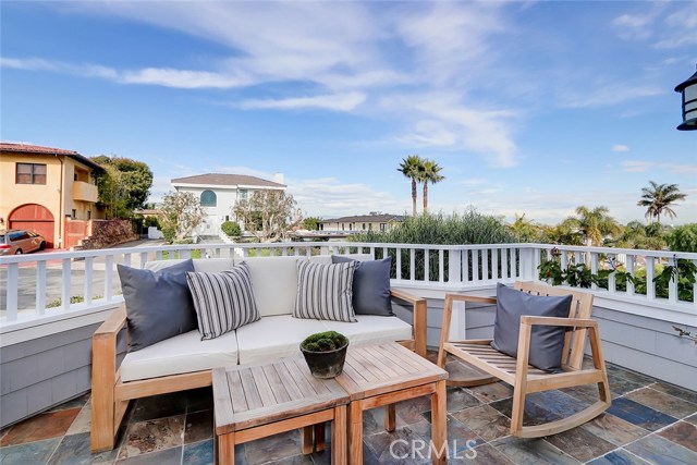 852 8th Street, Manhattan Beach, California 90266, 5 Bedrooms Bedrooms, ,5 BathroomsBathrooms,Residential,Sold,8th,SB20024515