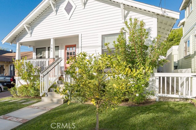 304 Gertruda Avenue, Redondo Beach, California 90277, 3 Bedrooms Bedrooms, ,2 BathroomsBathrooms,Residential,Sold,Gertruda,PV17065927