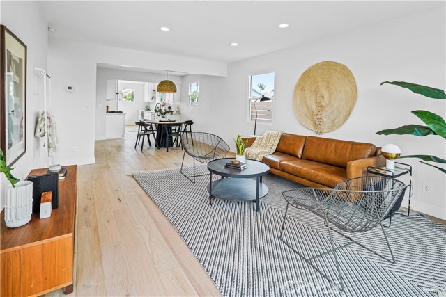 2200 Robinson Street, Redondo Beach, California 90278, 3 Bedrooms Bedrooms, ,2 BathroomsBathrooms,Residential,Sold,Robinson,PW21102931