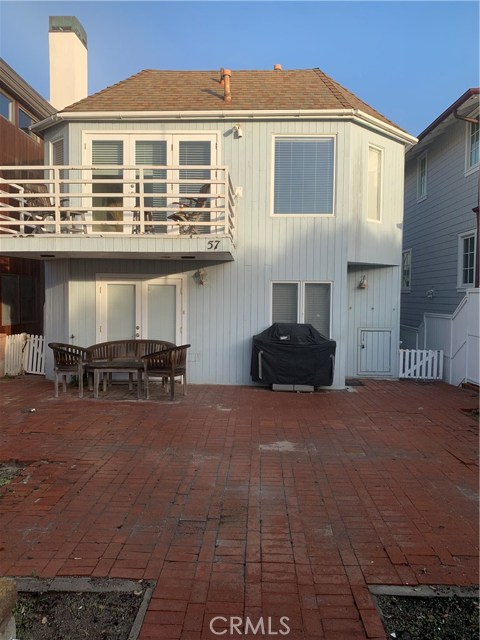 55 18th Street, Hermosa Beach, California 90254, 4 Bedrooms Bedrooms, ,3 BathroomsBathrooms,Residential,Sold,18th,SB19284659