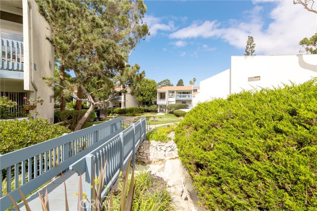 802 Camino Real, Redondo Beach, California 90277, 1 Bedroom Bedrooms, ,1 BathroomBathrooms,Residential,Sold,Camino Real,SB17213680