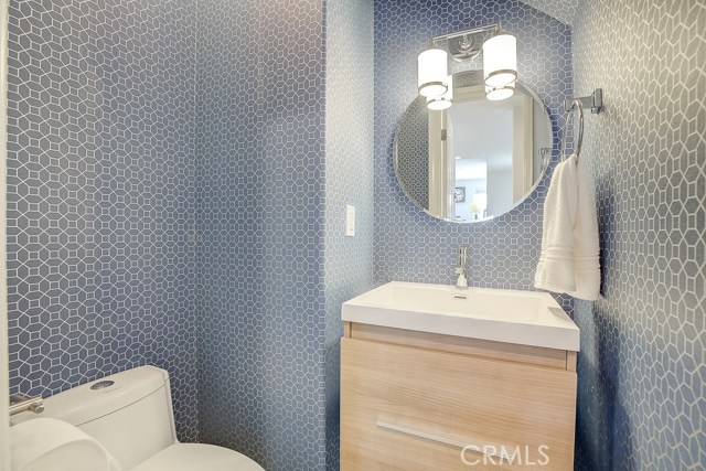 1124 1st Street, Hermosa Beach, California 90254, 4 Bedrooms Bedrooms, ,3 BathroomsBathrooms,Residential,Sold,1st,SB20124705
