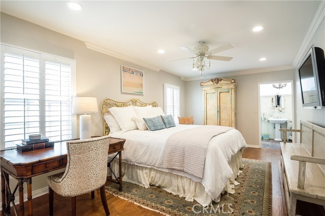 659 18th Street, Manhattan Beach, California 90266, 4 Bedrooms Bedrooms, ,3 BathroomsBathrooms,Residential,Sold,18th,SB19269469