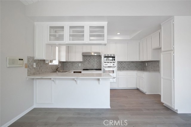 706 Vincent, Redondo Beach, California 90277, 2 Bedrooms Bedrooms, ,3 BathroomsBathrooms,Residential,Sold,Vincent,SB18193066