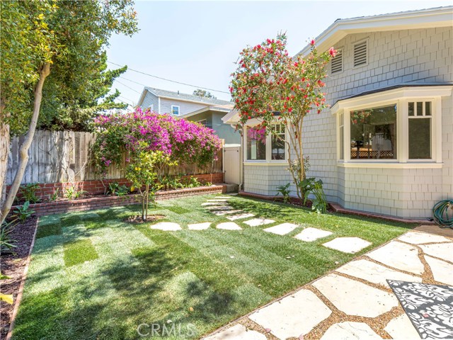 2713 Oak Avenue, Manhattan Beach, California 90266, 4 Bedrooms Bedrooms, ,2 BathroomsBathrooms,Residential,Sold,Oak,SB19125153