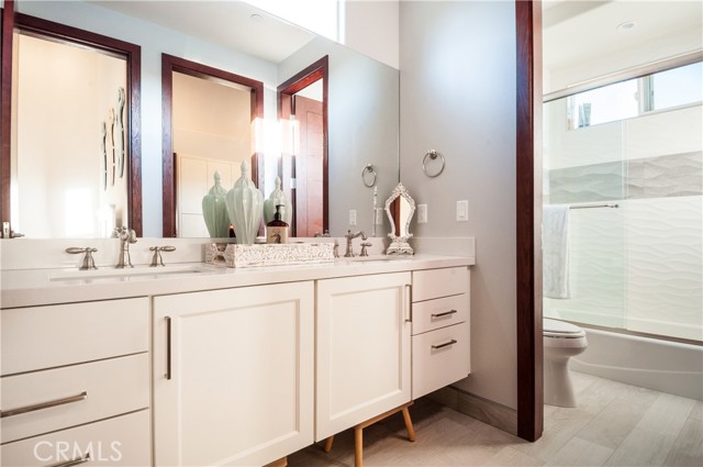 2110 Ernest Avenue, Redondo Beach, California 90278, 4 Bedrooms Bedrooms, ,3 BathroomsBathrooms,Residential,Sold,Ernest,SB21132960