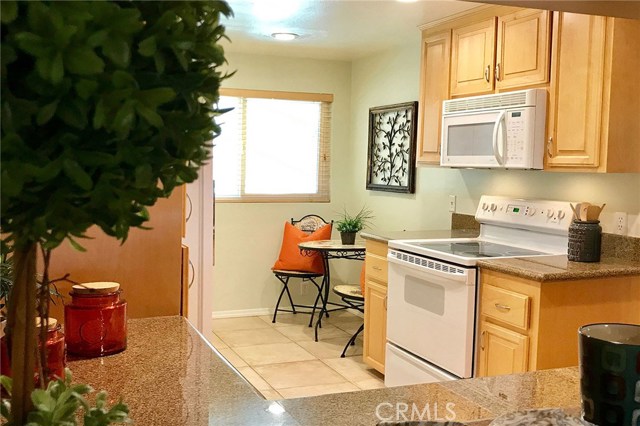 700 Esplanade, Redondo Beach, California 90277, 2 Bedrooms Bedrooms, ,2 BathroomsBathrooms,Residential,Sold,Esplanade,PW17170897