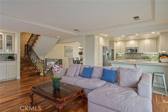 225 Lucia Avenue, Redondo Beach, California 90277, 3 Bedrooms Bedrooms, ,3 BathroomsBathrooms,Residential,Sold,Lucia,SB20222833