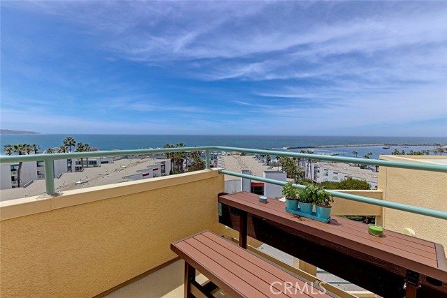 510 The Village, Redondo Beach, California 90277, 2 Bedrooms Bedrooms, ,2 BathroomsBathrooms,Residential,Sold,The Village,SB17096447