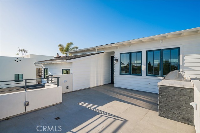 1920 Gates Ave, Redondo Beach, California 90278, 4 Bedrooms Bedrooms, ,4 BathroomsBathrooms,Residential,Sold,Gates Ave,SB21054568