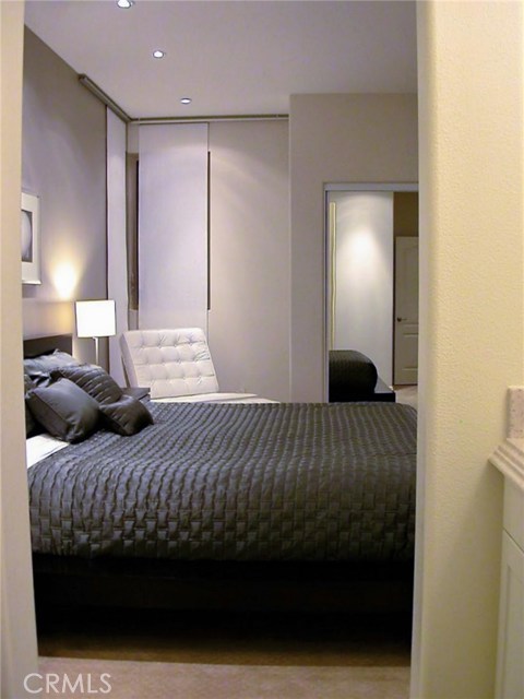 2 Bed Home for Sale in Hawthorne, California