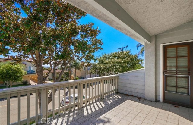 520 Irena Avenue, Redondo Beach, California 90277, ,Residential Income,Sold,Irena,PV20227751