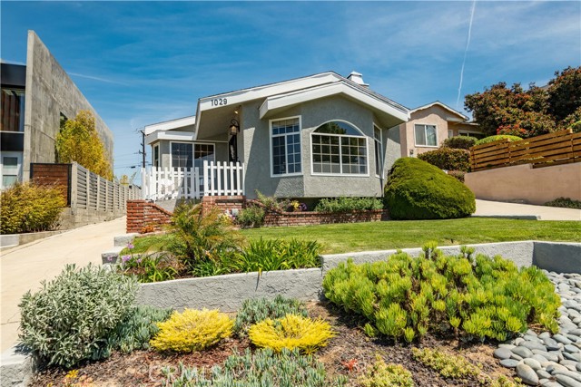 1029 Avenue A, Redondo Beach, California 90277, 3 Bedrooms Bedrooms, ,2 BathroomsBathrooms,Residential,Sold,Avenue A,SB21089960