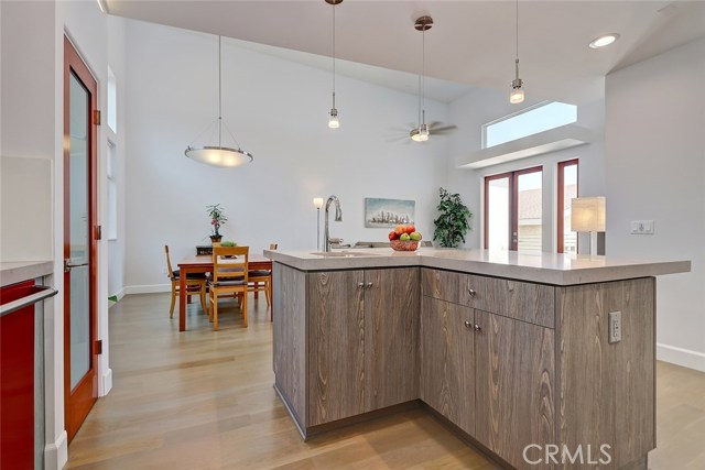 2002 Carnegie Lane, Redondo Beach, California 90278, 5 Bedrooms Bedrooms, ,4 BathroomsBathrooms,Residential,Sold,Carnegie,SB18211223