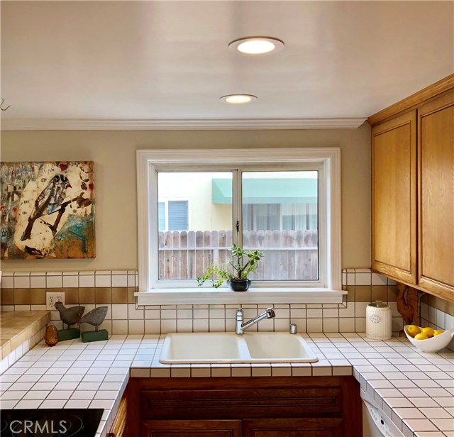 433 2ND Street, Hermosa Beach, California 90254, 3 Bedrooms Bedrooms, ,2 BathroomsBathrooms,Residential,Sold,2ND Street,SB18113035