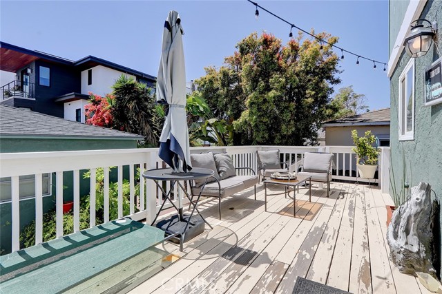 978 5th Street, Hermosa Beach, California 90254, ,Residential Income,Sold,5th,SB21084291