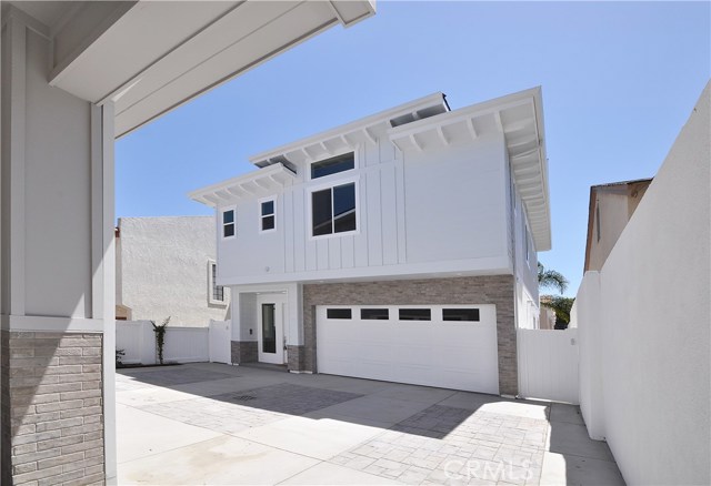 118 Irena Avenue, Redondo Beach, California 90277, 3 Bedrooms Bedrooms, ,3 BathroomsBathrooms,Residential,Sold,Irena,SB18141589