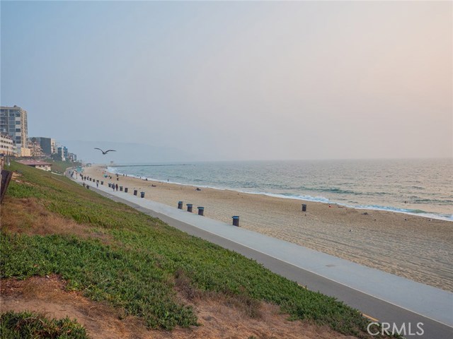 116 Juanita Avenue, Redondo Beach, California 90277, 3 Bedrooms Bedrooms, ,2 BathroomsBathrooms,Residential,Sold,Juanita,RS20193868