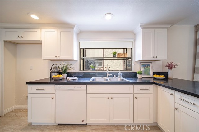 1808 Vanderbilt Lane, Redondo Beach, California 90278, 2 Bedrooms Bedrooms, ,3 BathroomsBathrooms,Residential,Sold,Vanderbilt,TR20152951