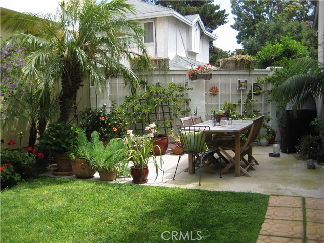2207 Voorhees Avenue, Redondo Beach, California 90278, 4 Bedrooms Bedrooms, ,2 BathroomsBathrooms,Residential,Sold,Voorhees,SB17062851