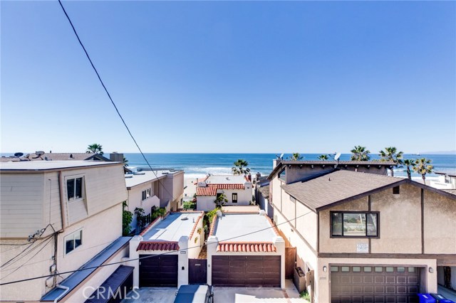 113 El Porto Street, Manhattan Beach, California 90266, 4 Bedrooms Bedrooms, ,2 BathroomsBathrooms,Residential,Sold,El Porto,SB19022186