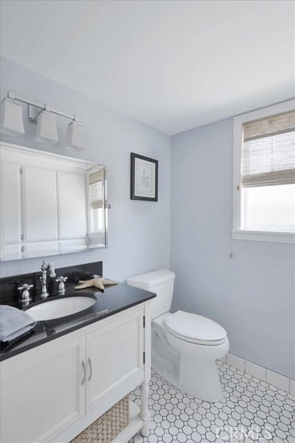 2013 Curtis Avenue, Redondo Beach, California 90278, 3 Bedrooms Bedrooms, ,1 BathroomBathrooms,Residential,Sold,Curtis,SB21099383