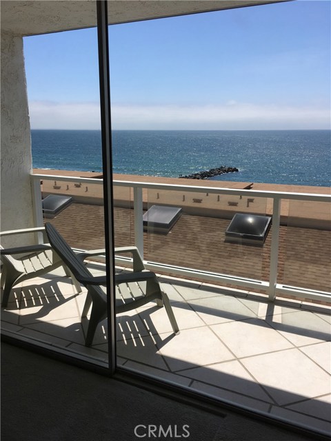 615 Esplanade, Redondo Beach, California 90277, 1 Bedroom Bedrooms, ,1 BathroomBathrooms,Residential,Sold,Esplanade,PV17119057