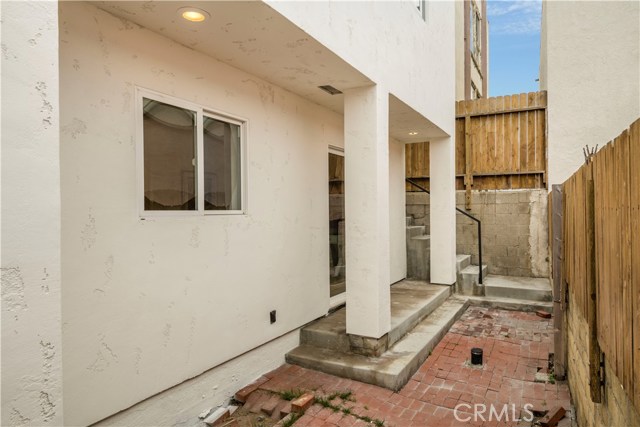 3805 Crest Drive, Manhattan Beach, California 90266, 3 Bedrooms Bedrooms, ,3 BathroomsBathrooms,Residential,Sold,Crest,SB19150131