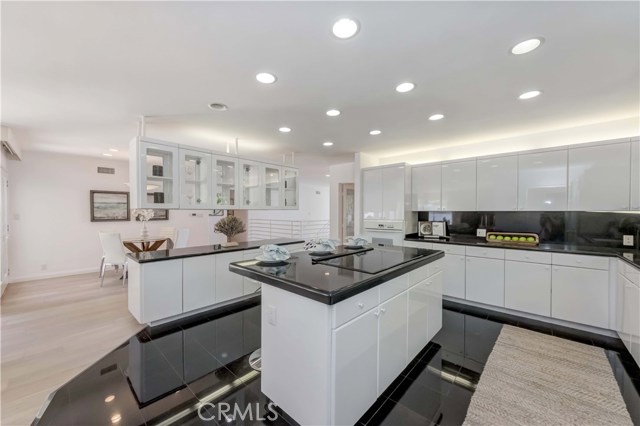 937 Via Del Monte, Palos Verdes Estates, California 90274, 3 Bedrooms Bedrooms, ,1 BathroomBathrooms,Residential,Sold,Via Del Monte,SB20074372