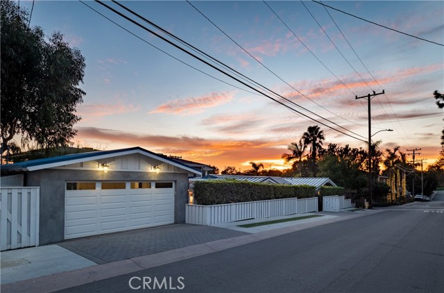 2616 Pine Avenue, Manhattan Beach, California 90266, 3 Bedrooms Bedrooms, ,1 BathroomBathrooms,Residential,Sold,Pine,SB21005852